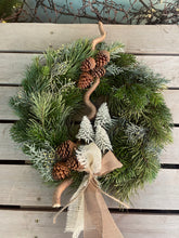 Load image into Gallery viewer, Skreyttir hurðakransar 30cm &amp; 40cm